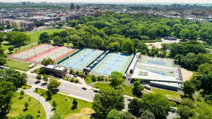 Cary Leeds Tennis Center