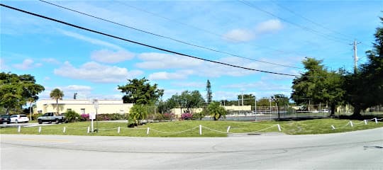 Pompano Lakes Woodsetter Clubhouse