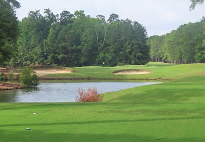 Traces Golf Club & Shankers Grille