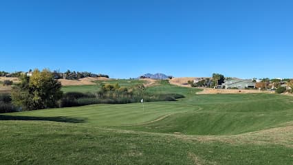 Shadow Lakes Club