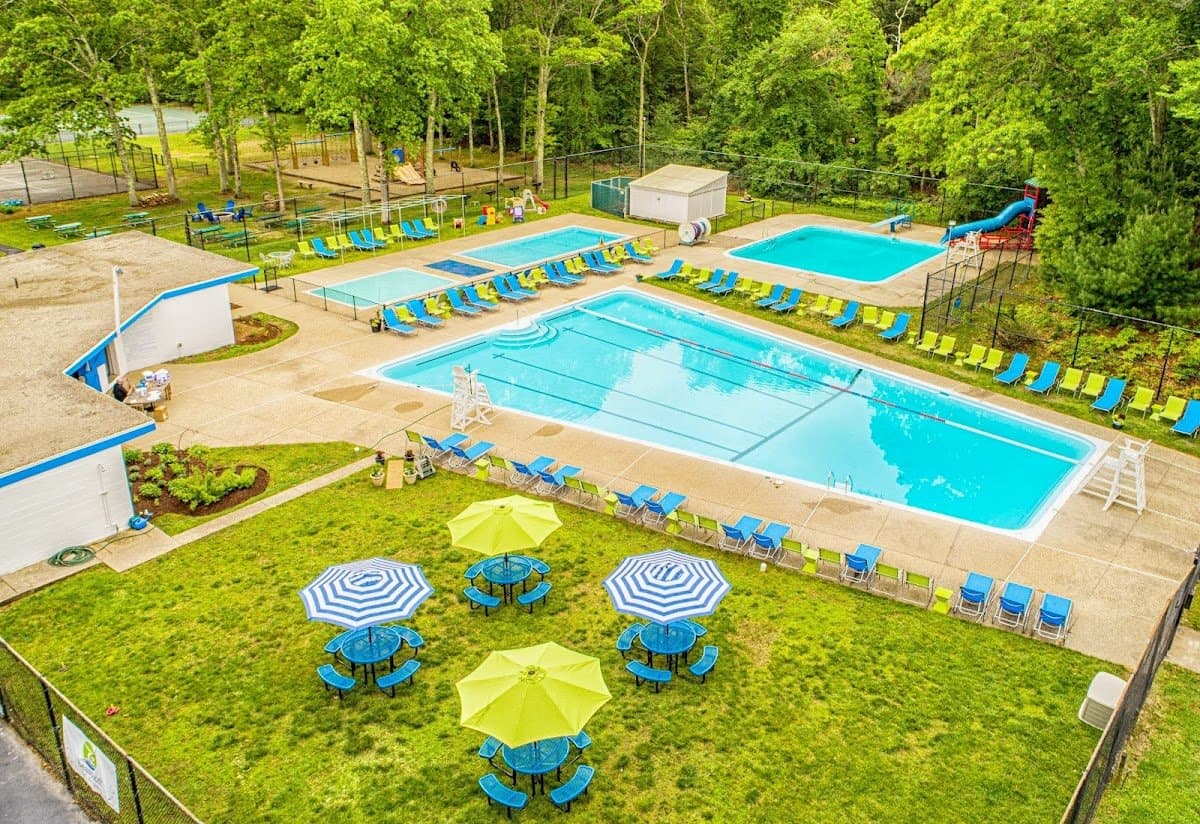 Bearcroft Swim and Tennis Club