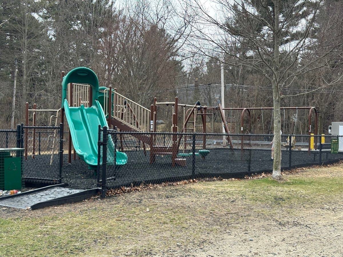 Sturges Park (Tennis Court)