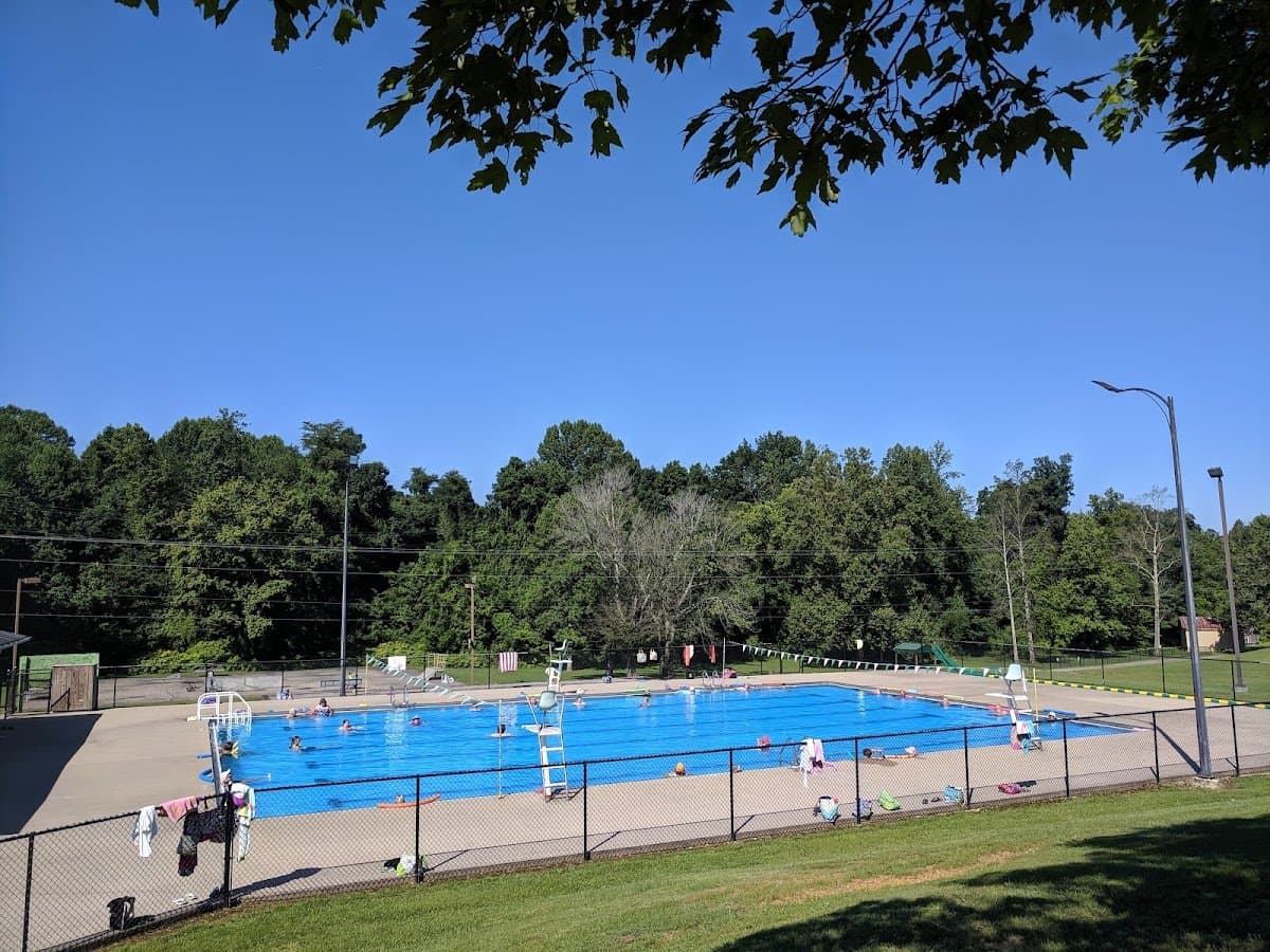 Joseph Smith Hayes Memorial Pool / Russell Springs City Park